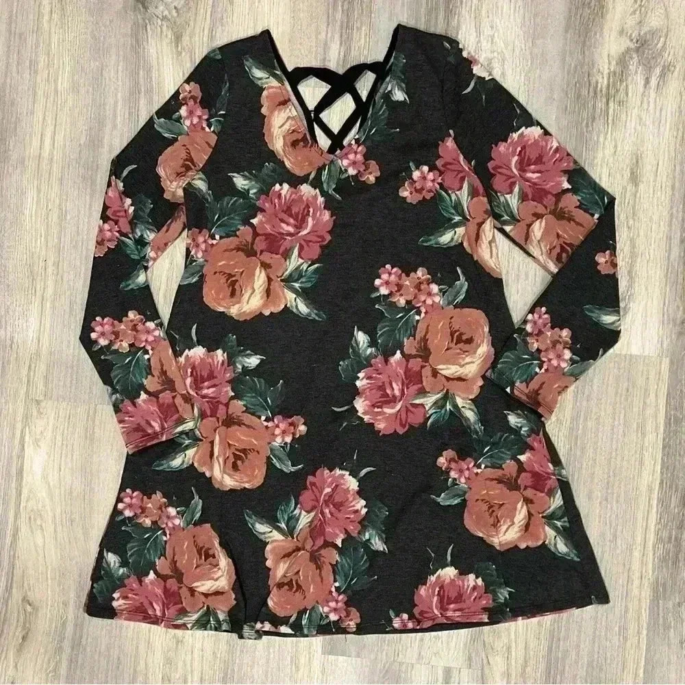 A. Byer Long Sleeve Gray Floral Mini Dress Scoop Neck Ribbon Lace Back Size L